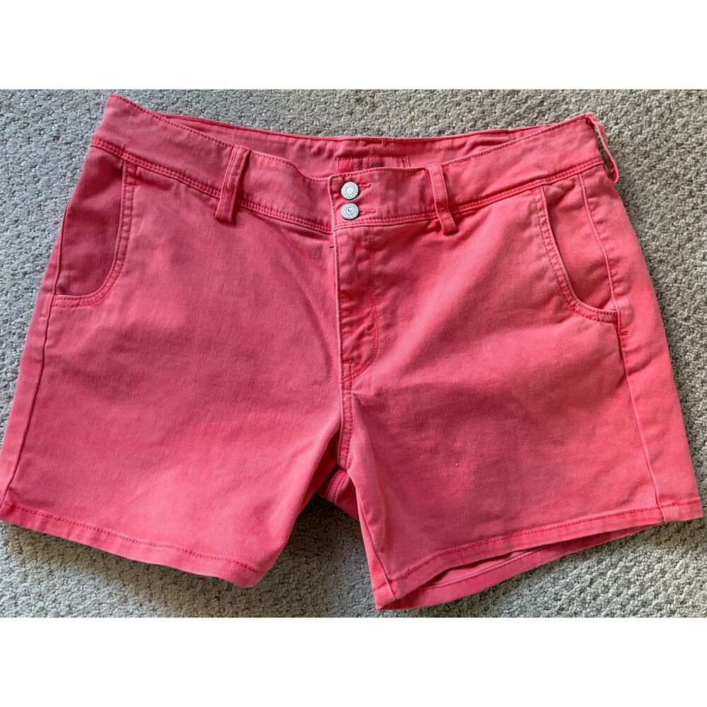 Y2K Levi's  545 Shorts Rare Size 14 Mid Rise